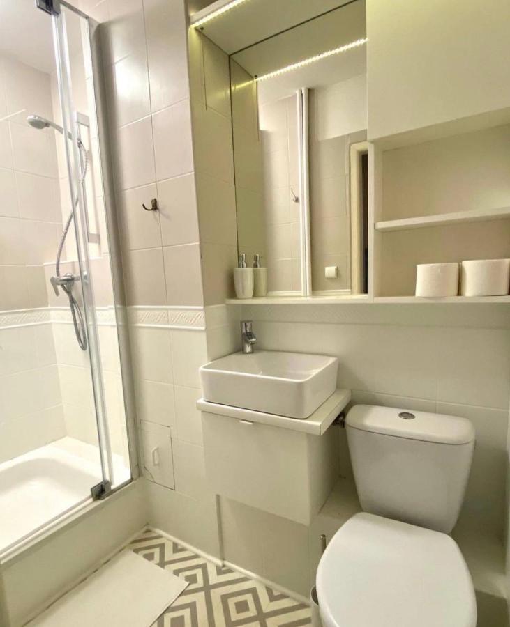 Uroczy Apartament Typu Studio - Centrum * Warsaw